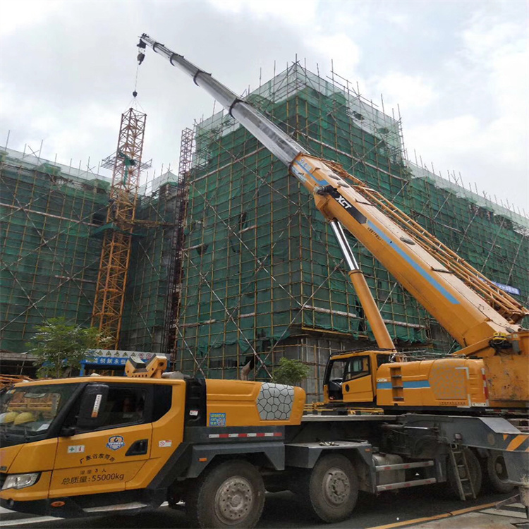 漳州龙文谈谈吊车租赁需要注意的事项